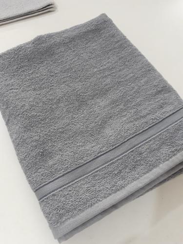 Toptan 90x150cm Gri Renk Banyo Havlu 